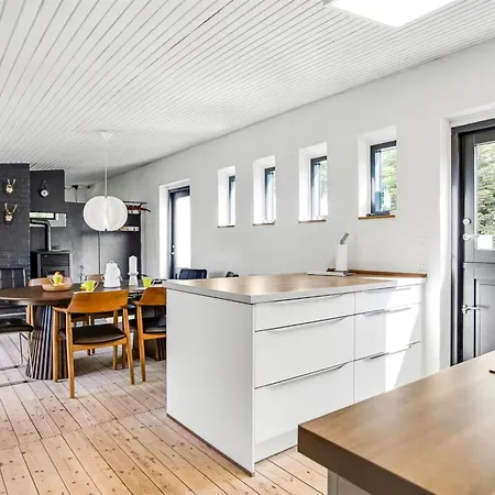 Anabel - 600m From The Sea By Interhome *